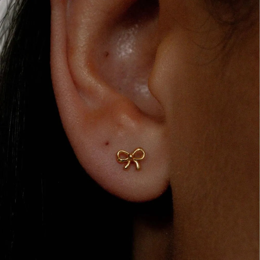 Pendientes Lazo en Cobre – Estilo Minimalista