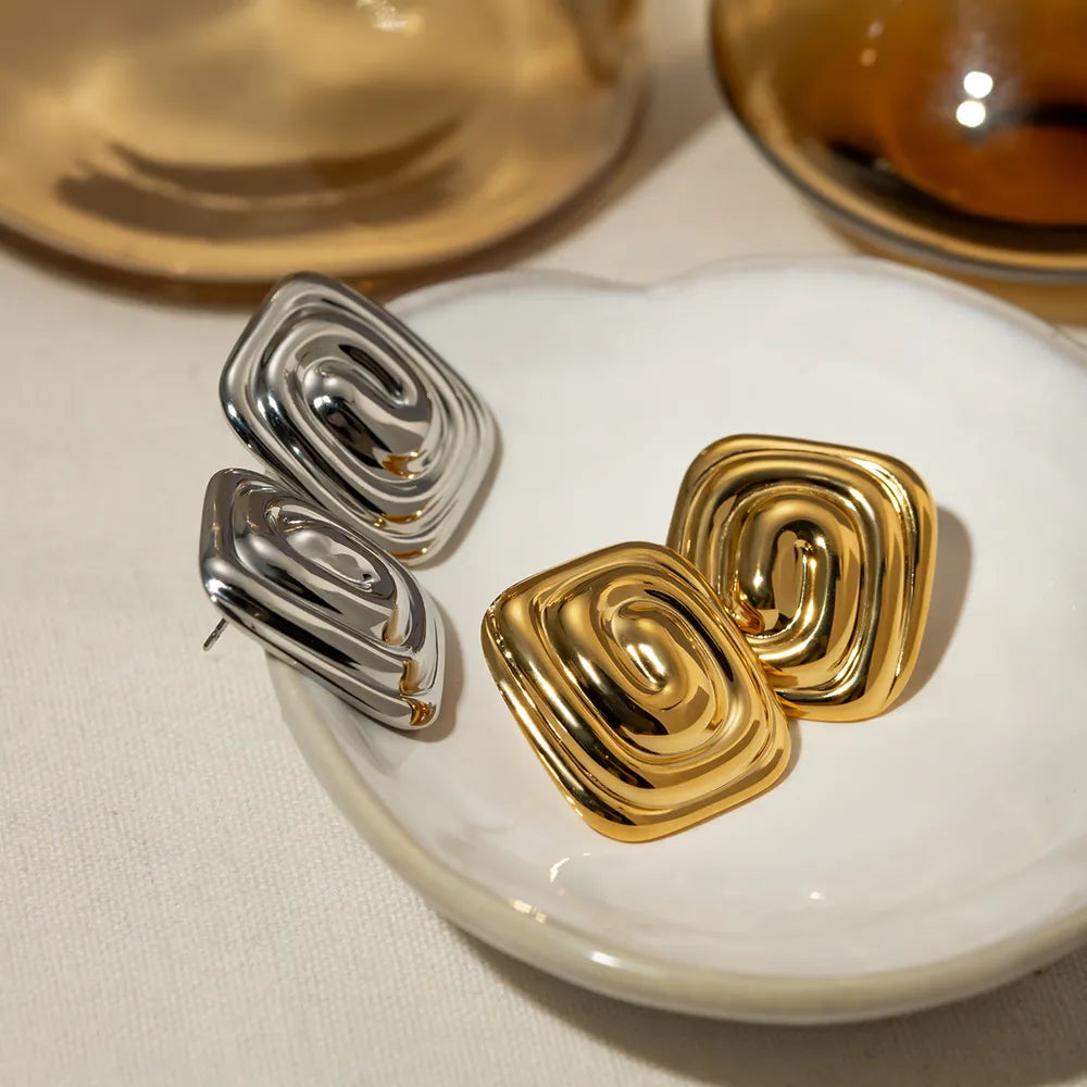 Pendientes de Botón en Acero Inoxidable con Baño de Oro 18K