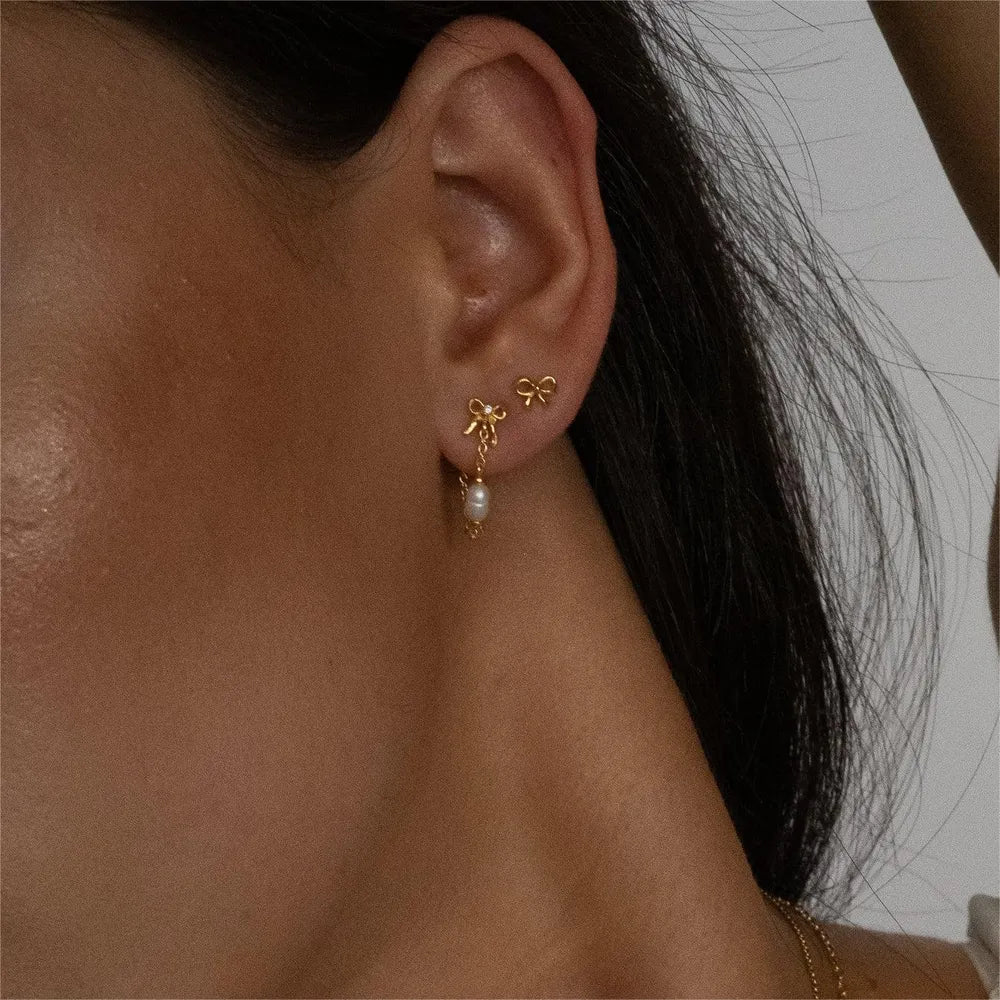Pendientes Lazo en Cobre – Estilo Minimalista